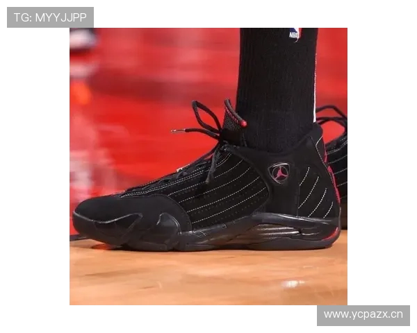 犯规危机中坎宁安穿黑红战靴砍下14分6板9助攻领衔全队